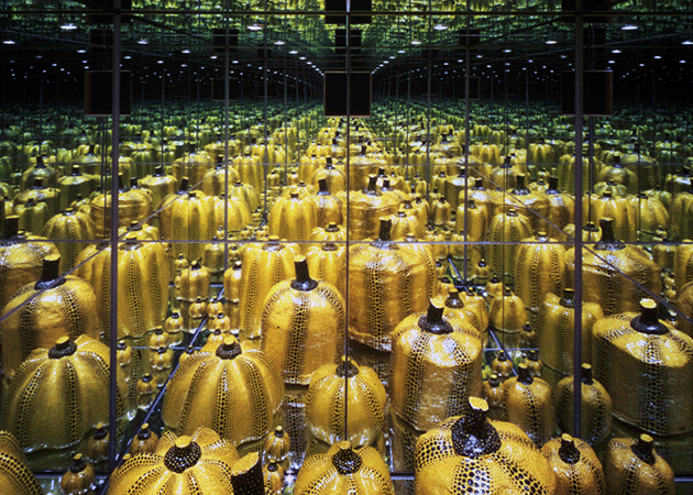 1991  Mirror Room (Pumpkin), 1991 Inner view of the work installed at the Hara Museum of Contemporary Art, Japan Collection of the Hara Museum of Contemporary Art ARC, Japan Artwork: © YAYOI KUSAMA 
